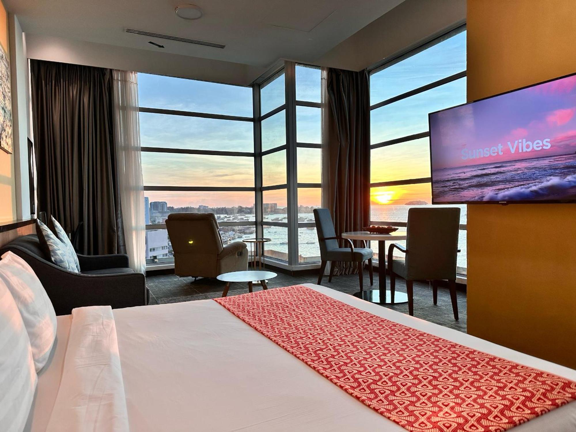 Hotel 7 Suria Кота-Кинабалу Экстерьер фото